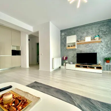 Brand New Beachfront Appartement *